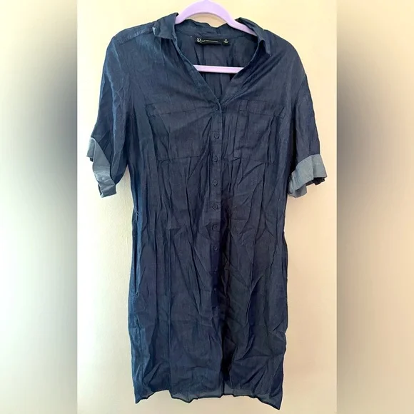 New York & Company Dark Blue Casual Button-Down Shirt - Picture 1 of 3